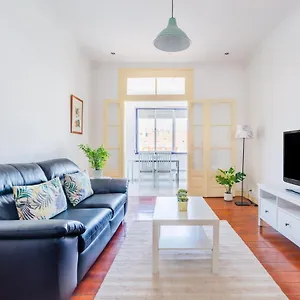 Apartment Almirante With 3 Bedrooms, Lisbon