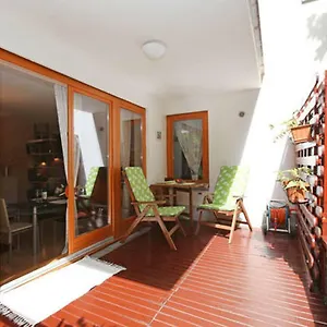  Apartment Downtown Garden Isle In Urban Style-free Parking Hungary